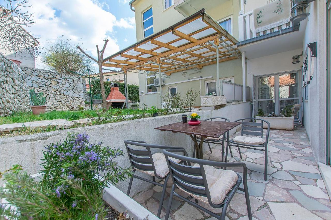 Apartments Clarus Mare Duce Exterior photo
