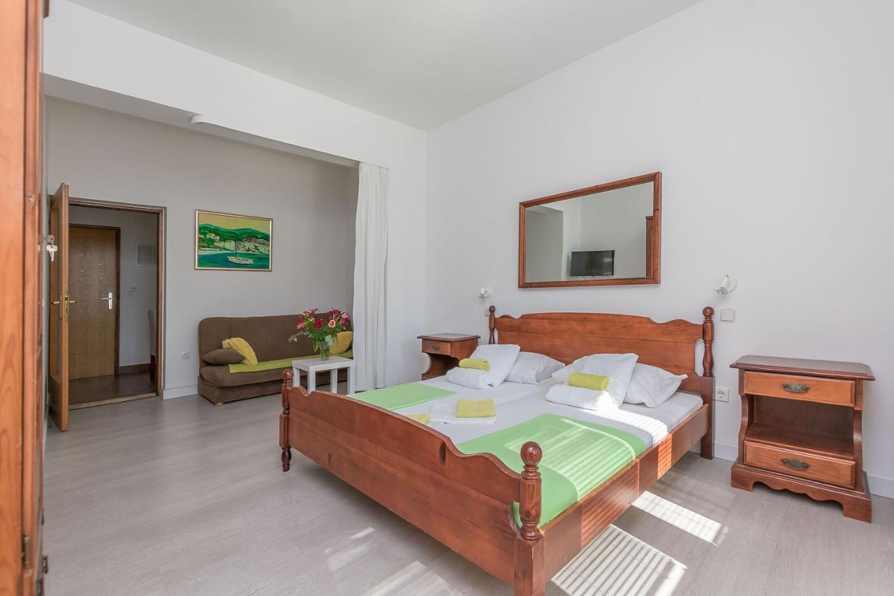 Apartments Clarus Mare Duce Exterior photo
