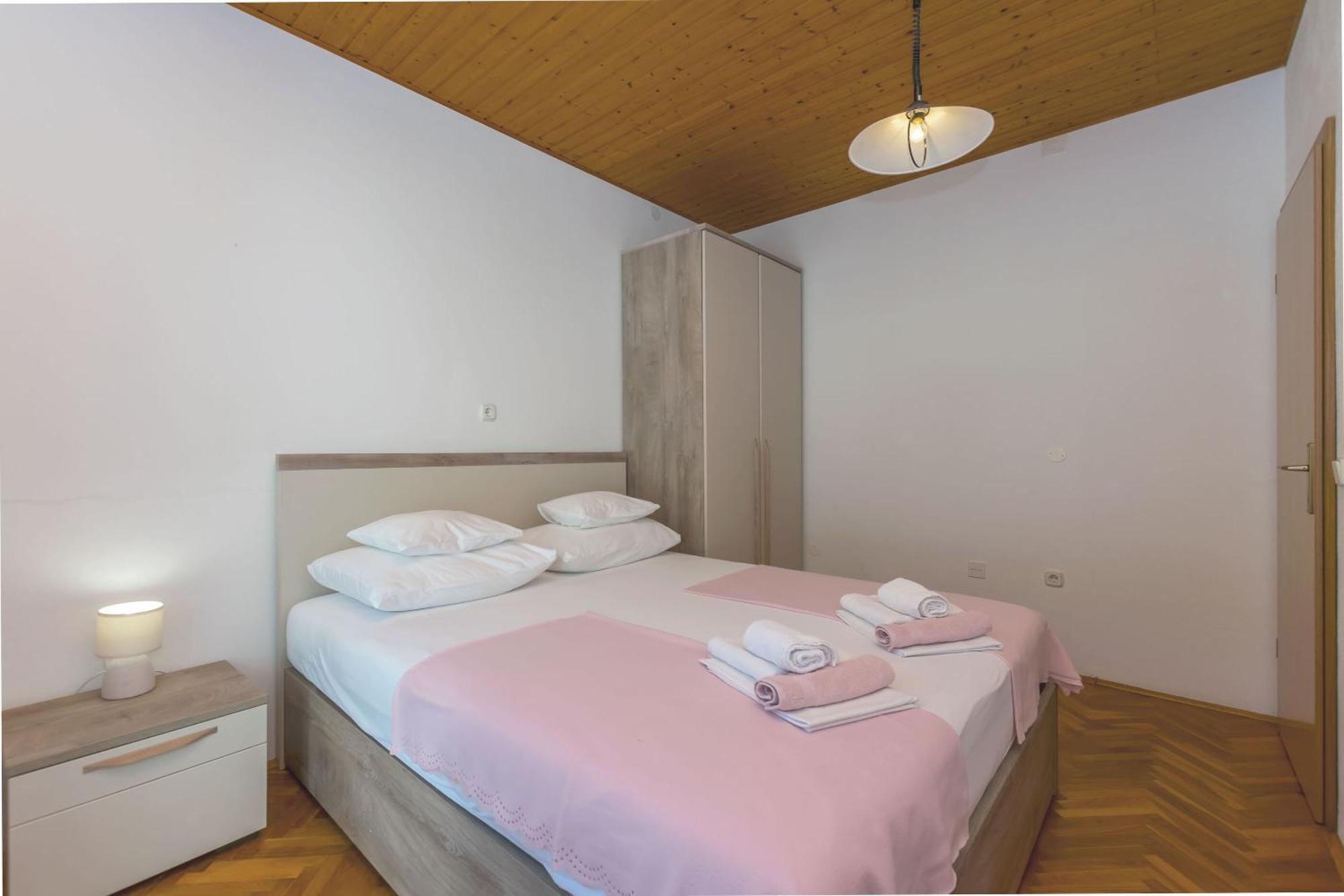 Apartments Clarus Mare Duce Exterior photo
